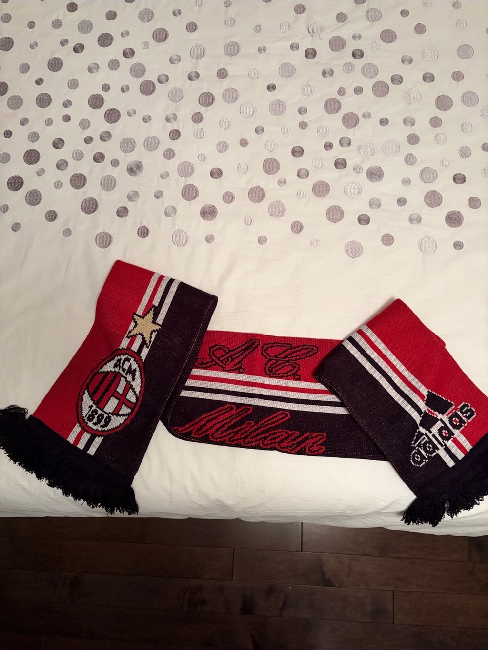 AC Milan team scarf